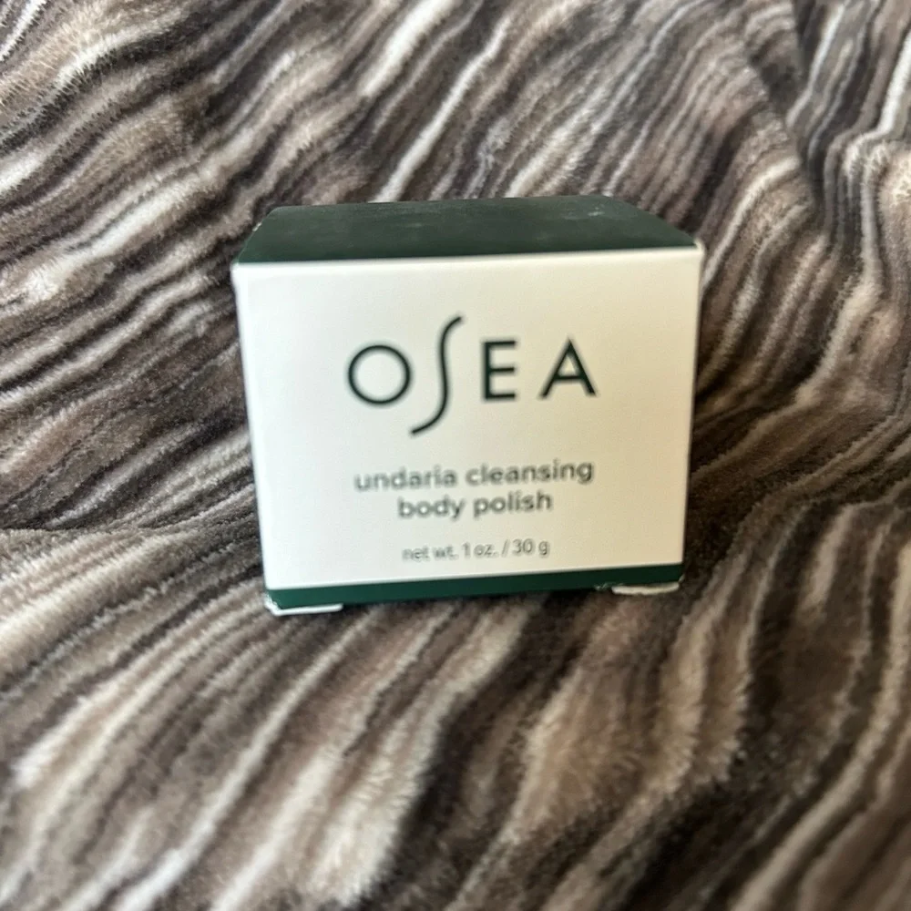 Osea Undaria Cleansing Body Polish & Undaria Algae Body Butter - Picture 3 of 7